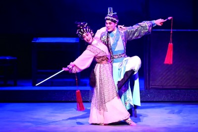 新編粵劇《竹林愛(ài)傳奇》在香港藝術(shù)節(jié)上演。資料圖片
