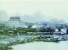 桂林文化城：在民族危難之際筑起精神堡壘　　作為抗日戰(zhàn)爭時期一個特殊的文化現(xiàn)象，桂林文化城在中國現(xiàn)代文化史上占有重要地位。[詳細(xì)]