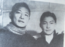 想演烈士，最終自己成為了烈士　　錢毅是一名抗日戰(zhàn)士。1941年，他的父親地下黨員、劇作家阿英身份暴露，在上海灘陷入險境。[詳細]