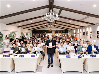 王十月：《不舍晝夜》是我和世界的對(duì)話