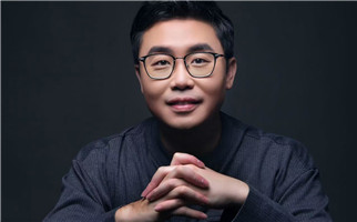 小說：獲獎作品《我人生最開始的好朋友》作者：蔡崇達         獲獎感言在我理解中，兒童文學是復雜且重要的文學形式，必須用最簡練的語言觸及最根本的命題，必須采用簡單到兒童都讀得懂且喜歡讀的語言，帶兒童進入他們身上正在展開的對自我內(nèi)心的理解……